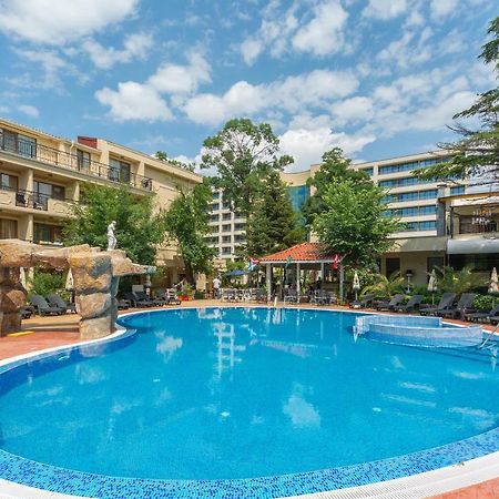Hotel Venus Pantai Sunny Bagian luar foto